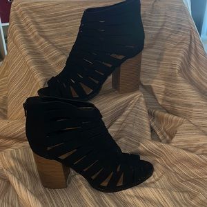 Rue21 4” block heel ankle boots